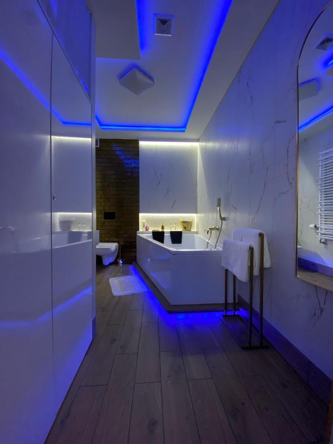 Apartament "Love" Centrum Z Duza Wanna Dla Dwojga Гнезно Екстер'єр фото